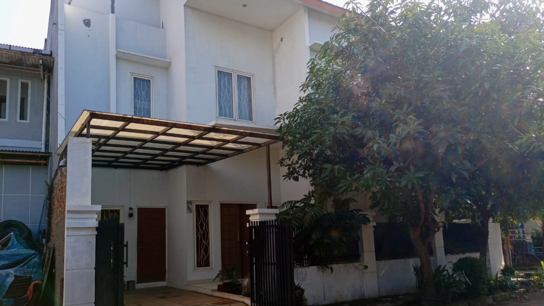 Rumah hoek di Bintara Loka Indah, Pondok Kopi - Bekasi