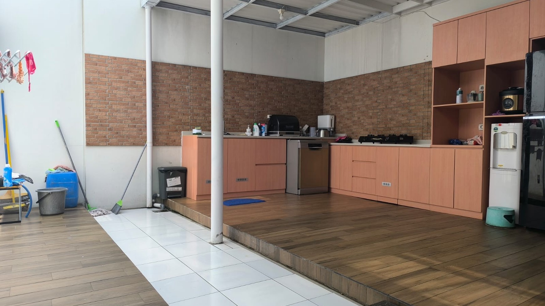 Rumah Hitung Tanah Area Cipete