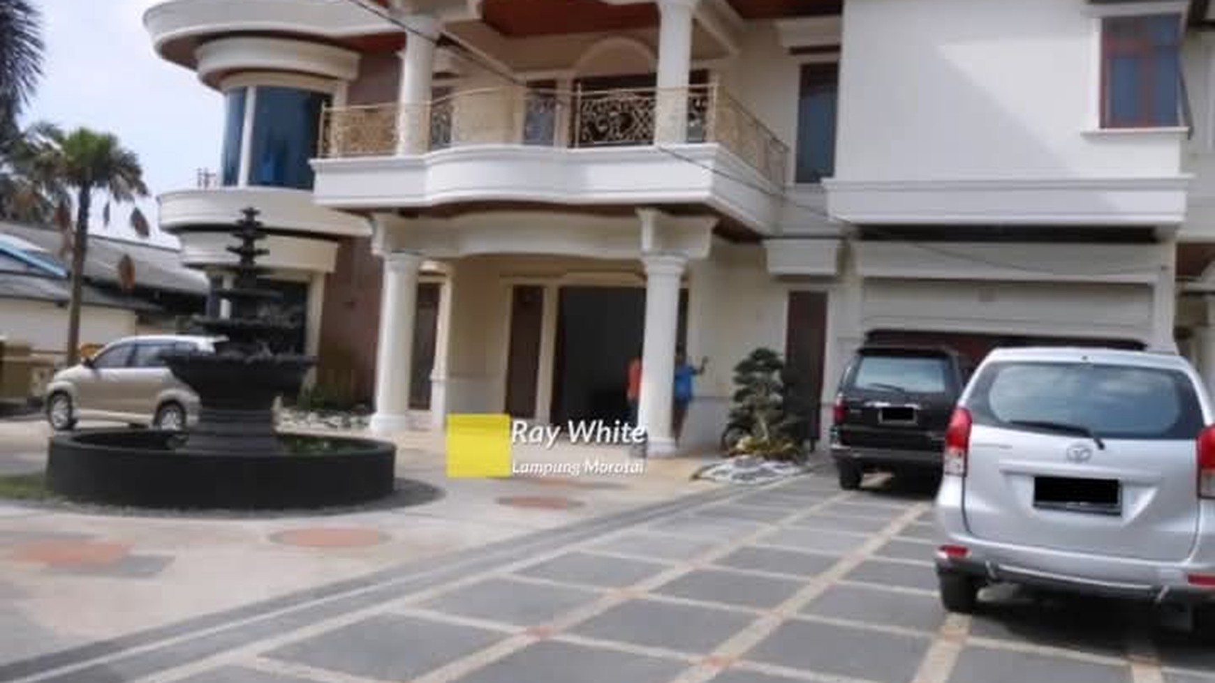 rumah mewah 2 lantai dekat mall boemi kedaton bandar lampung