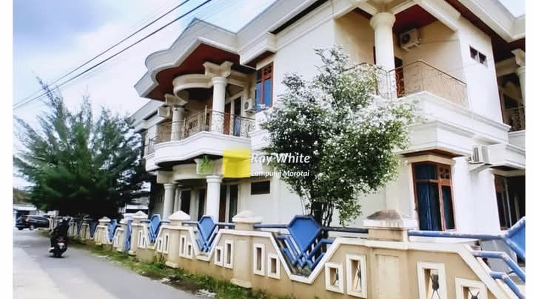 rumah mewah 2 lantai dekat mall boemi kedaton bandar lampung