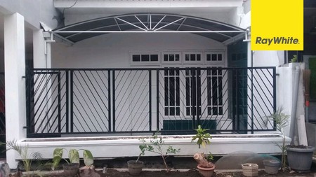Dijual Rumah 2 lantai di Pondok Mutiara Sidoarjo