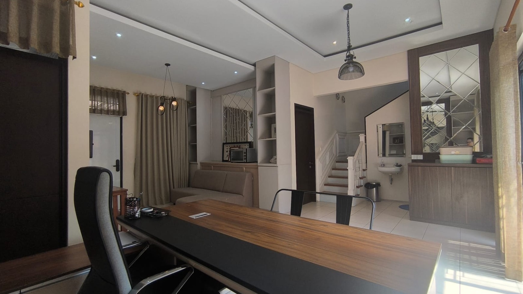 Rumah Full Furnished di Tatar Lokacitra Kota Baru Parahyangan
