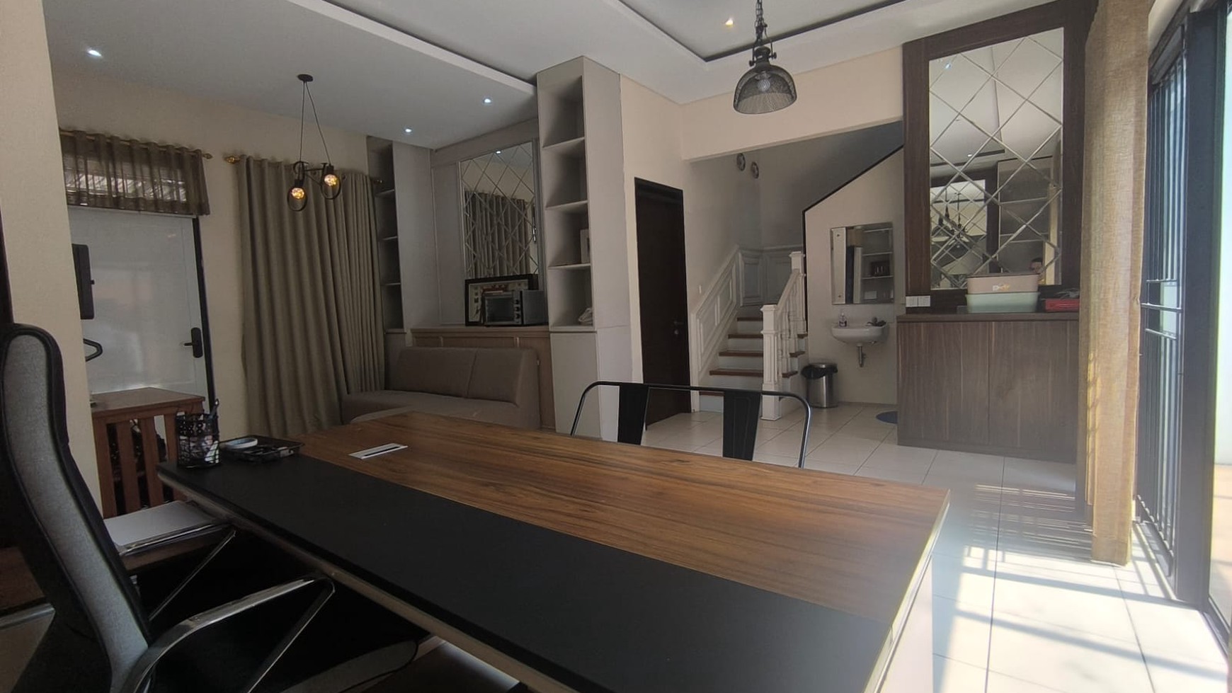 Rumah Full Furnished di Tatar Lokacitra Kota Baru Parahyangan