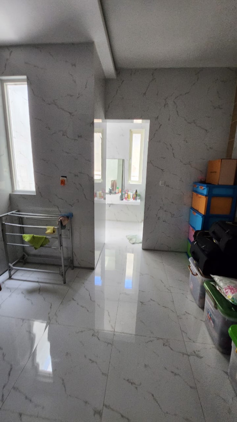 3M-an Semi Furnished Royal Residence Wiyung Surabaya