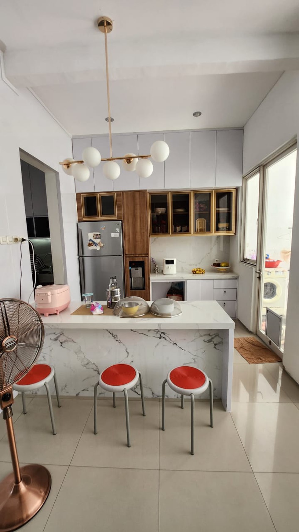 3M-an Semi Furnished Royal Residence Wiyung Surabaya