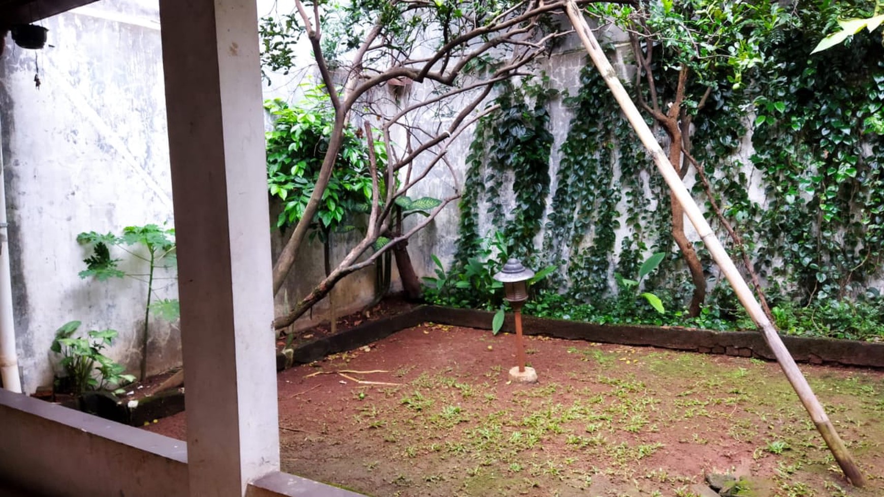 Rumah Cantik Siap Huni di Komplek Elit Bukit Permai Cibubur, Dan Hanya 10 Menit Ke Tol Cibubur