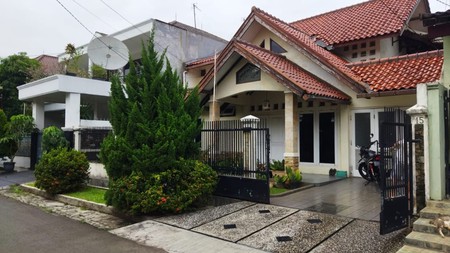 Rumah Cantik Siap Huni di Komplek Elit Bukit Permai Cibubur, Dan Hanya 10 Menit Ke Tol Cibubur