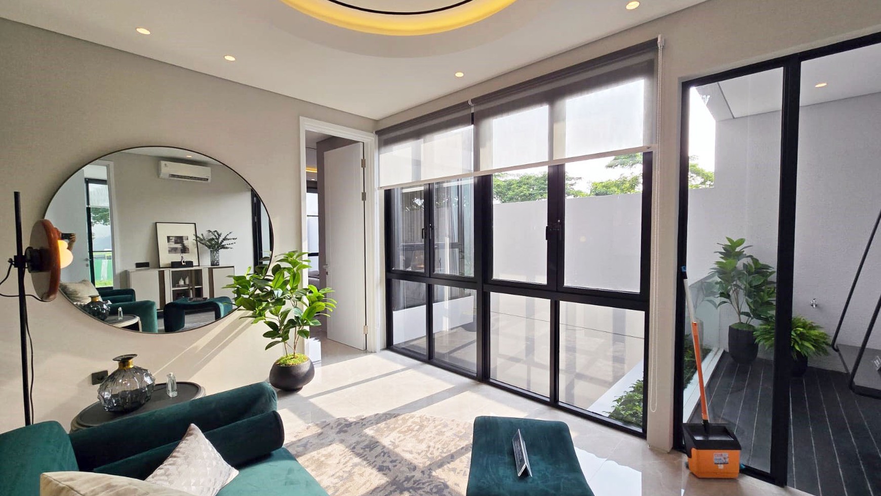 Rumah Mewah Baru Gress di Citraland Cluster Crystal Golf Surabaya Barat, 2 Lantai, Minimalis, Siap Huni, Lokasi baru dekat dengan lapanganGolfdanDanau