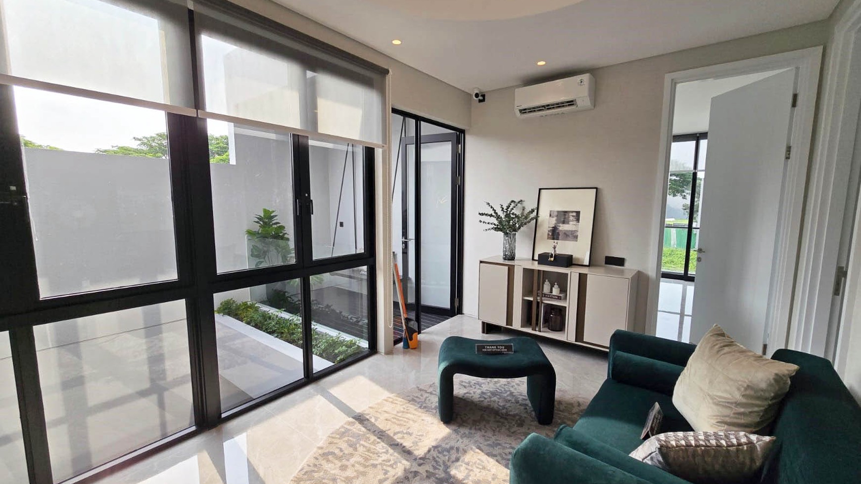 Rumah Mewah Baru Gress di Citraland Cluster Crystal Golf Surabaya Barat, 2 Lantai, Minimalis, Siap Huni, Lokasi baru dekat dengan lapanganGolfdanDanau