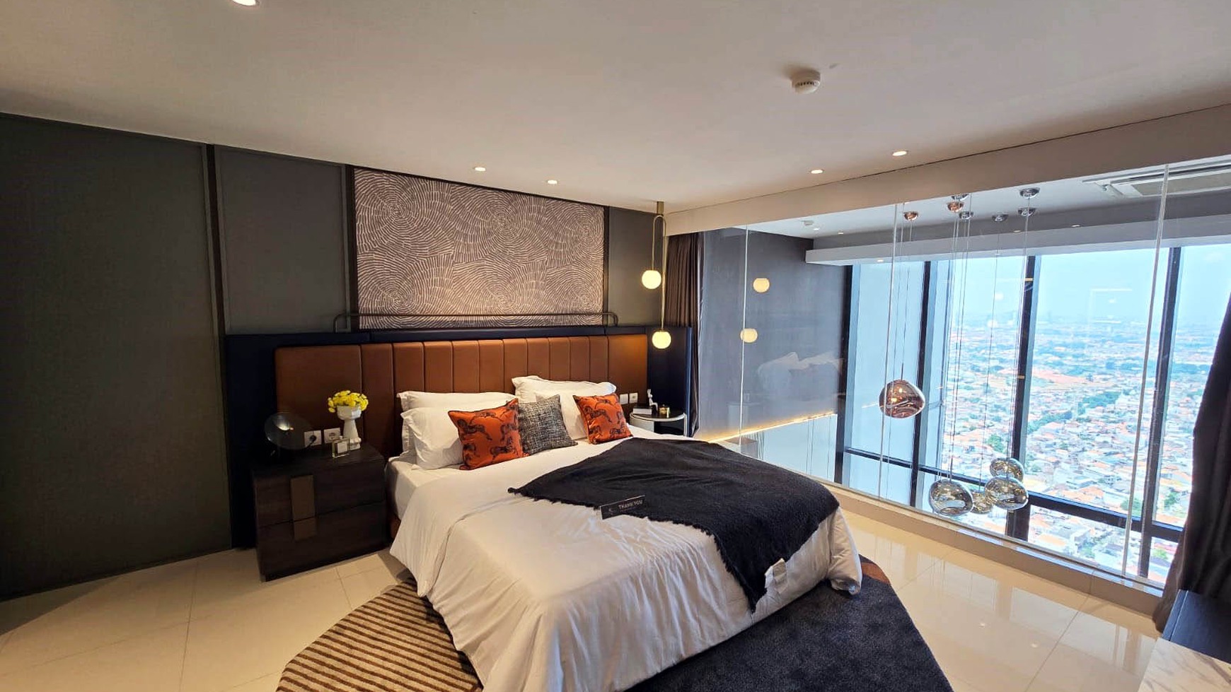 Apartment Ciputra World Vieloft Mayjend Sungkono Surabaya Barat, Lantai 19, Semi Furnished, 2BR, Hadap Selatan dan Golf View