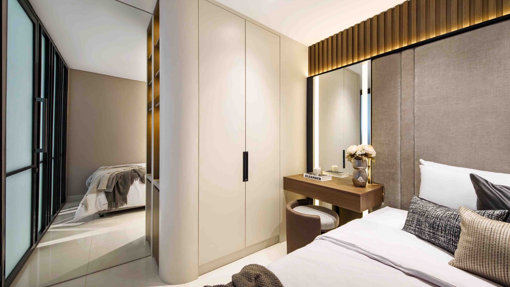 Apartment Ciputra World Vieloft Mayjend Sungkono Surabaya Barat, Lantai 19, Semi Furnished, 2BR, Hadap Selatan dan Golf View