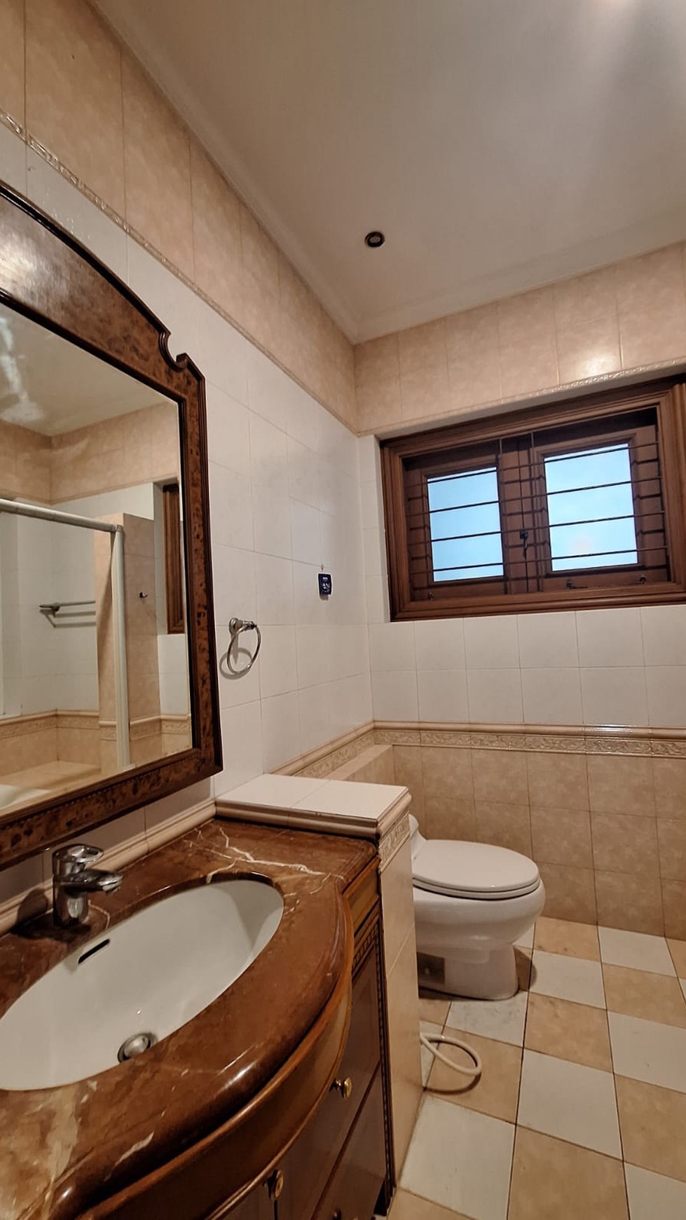 Rumah Bagus Di Metro Alam Pondok Indah Jakarta Selatan