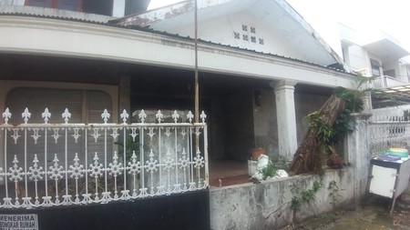 Rumah Lama Hitung Tanah (Bentuk Kotak) di Tebet Timur 