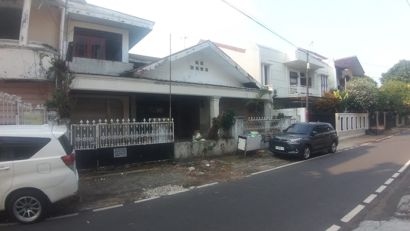 Rumah Lama Hitung Tanah (Bentuk Kotak) di Tebet Timur