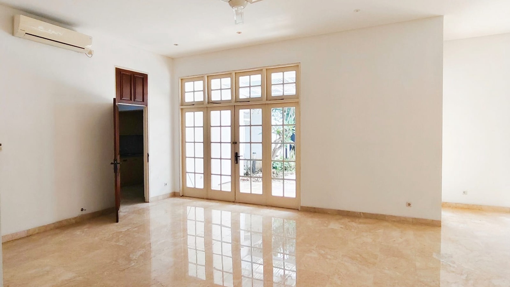 Rumah Bagus Di Jl Wijaya Kebayoran Baru Jakarta Selatan