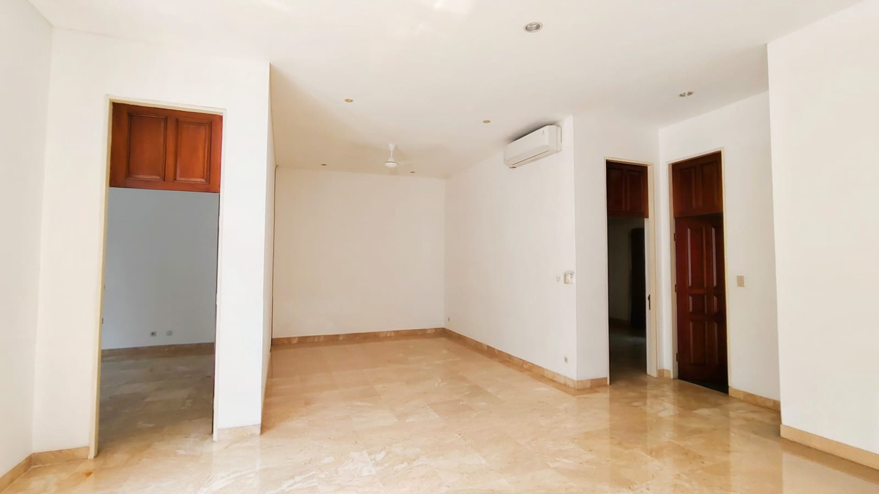 Rumah Bagus Di Jl Wijaya Kebayoran Baru Jakarta Selatan