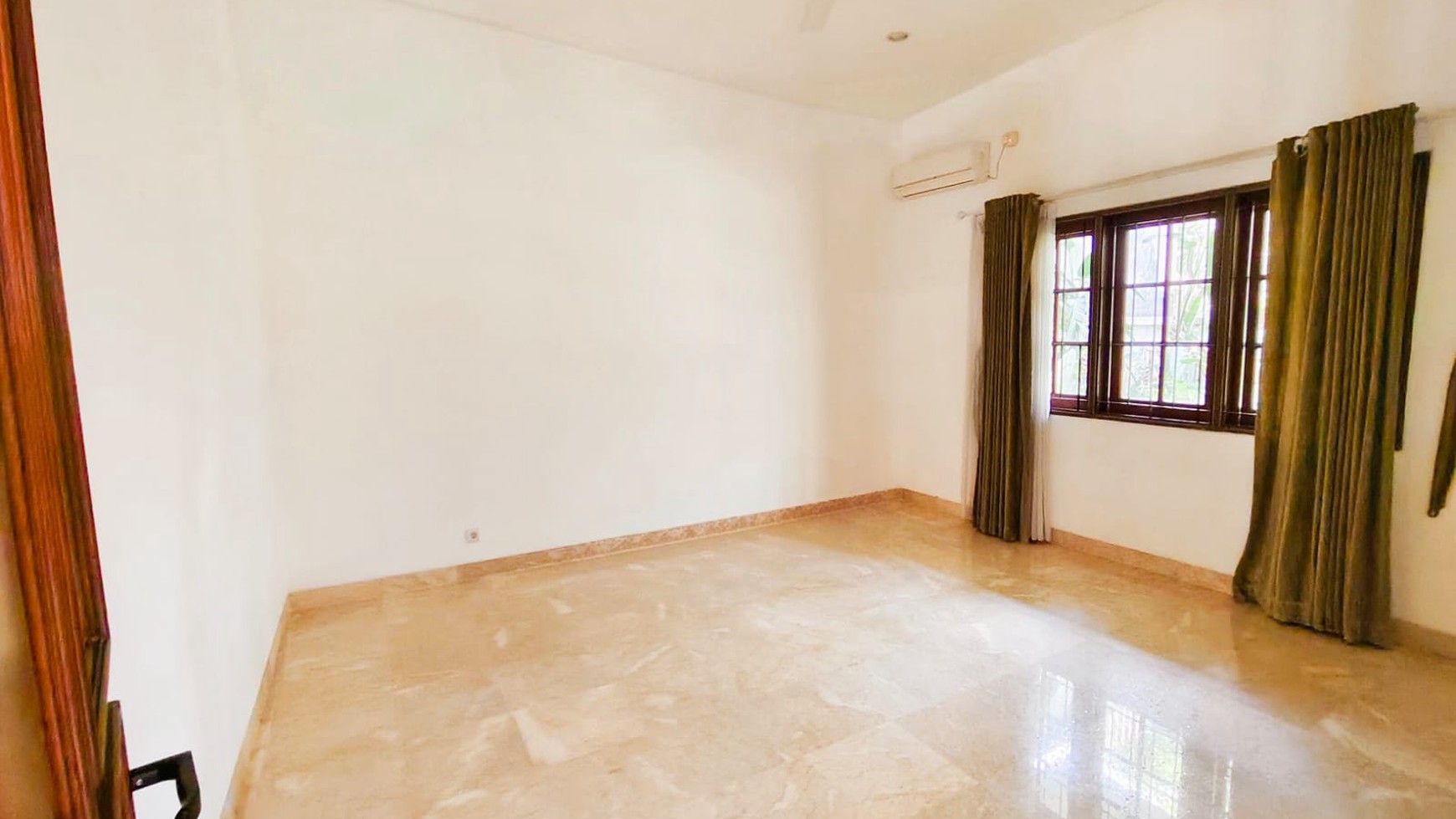 Rumah Bagus Di Jl Wijaya Kebayoran Baru Jakarta Selatan