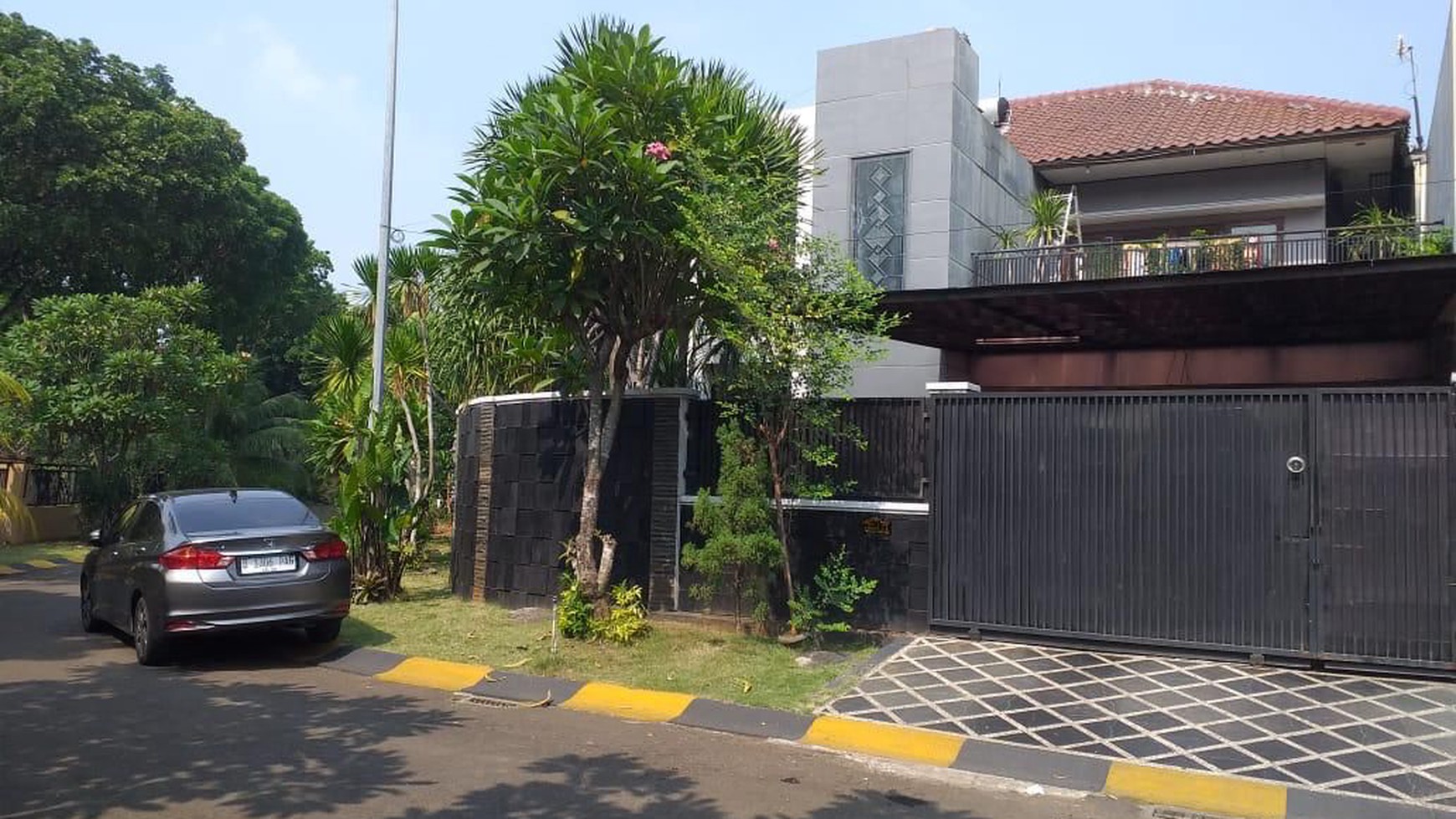 Turun Harga Rumah Puspita Loka Hook with swimming pool