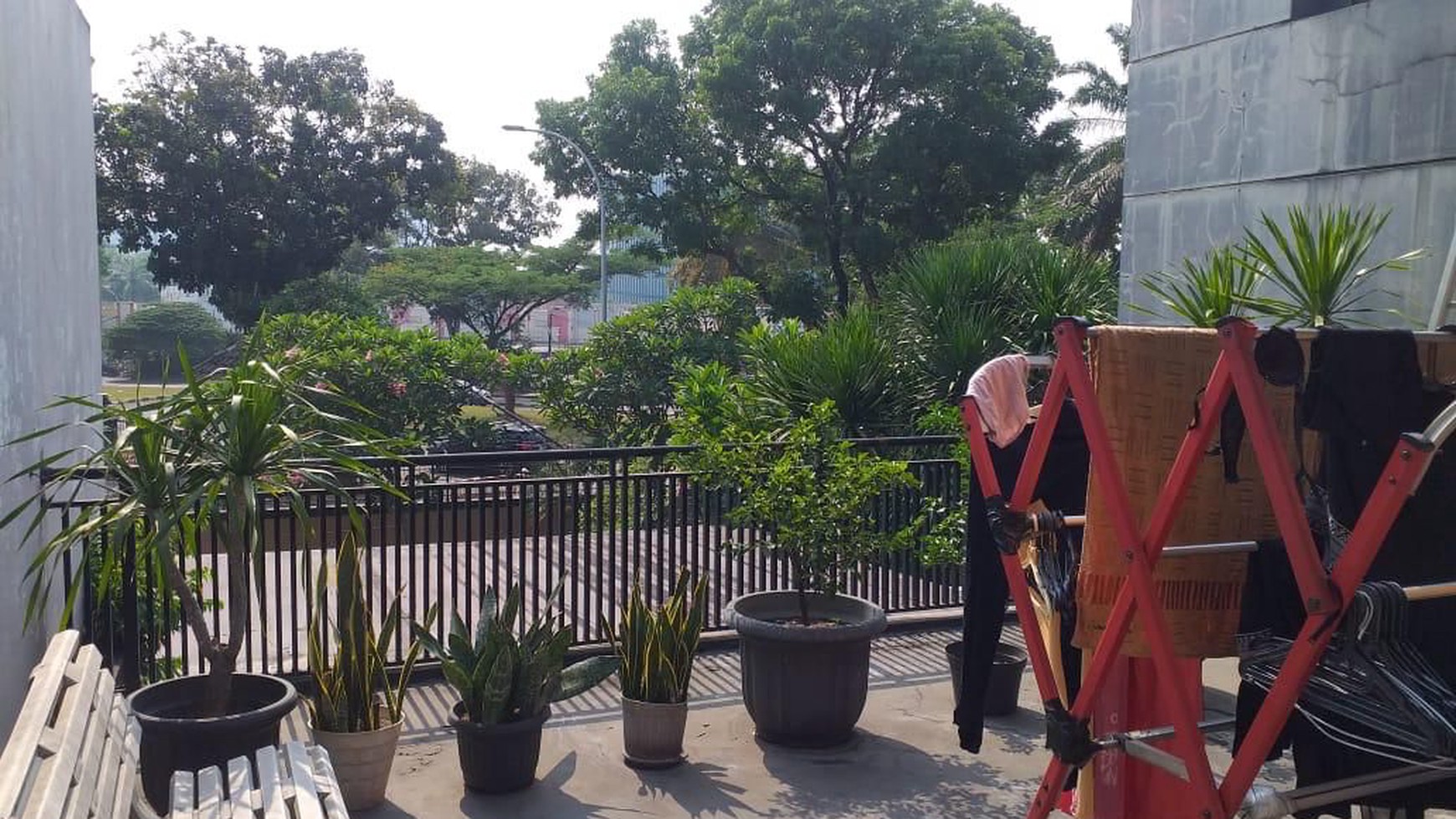 Turun Harga Rumah Puspita Loka Hook with swimming pool