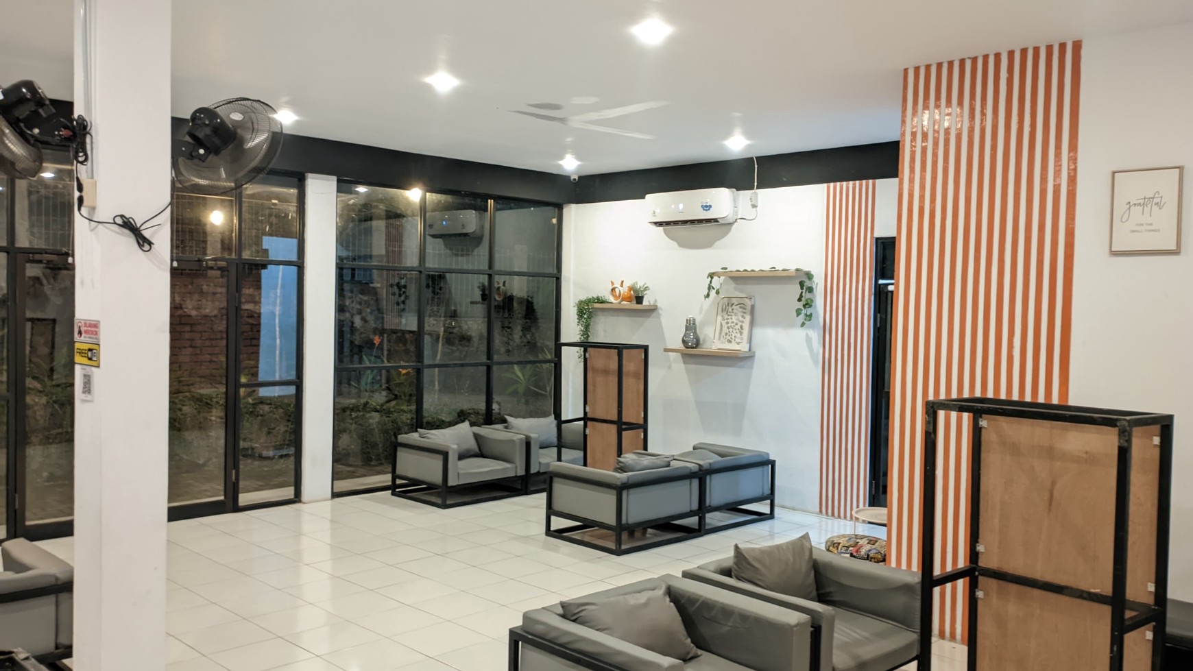 Properti + Usaha Siap Jalan - YUP's Coffee & Eatery Tolengas, Dekat Bandara Kertajati, Tol Cipali & Waduk Jatigede!