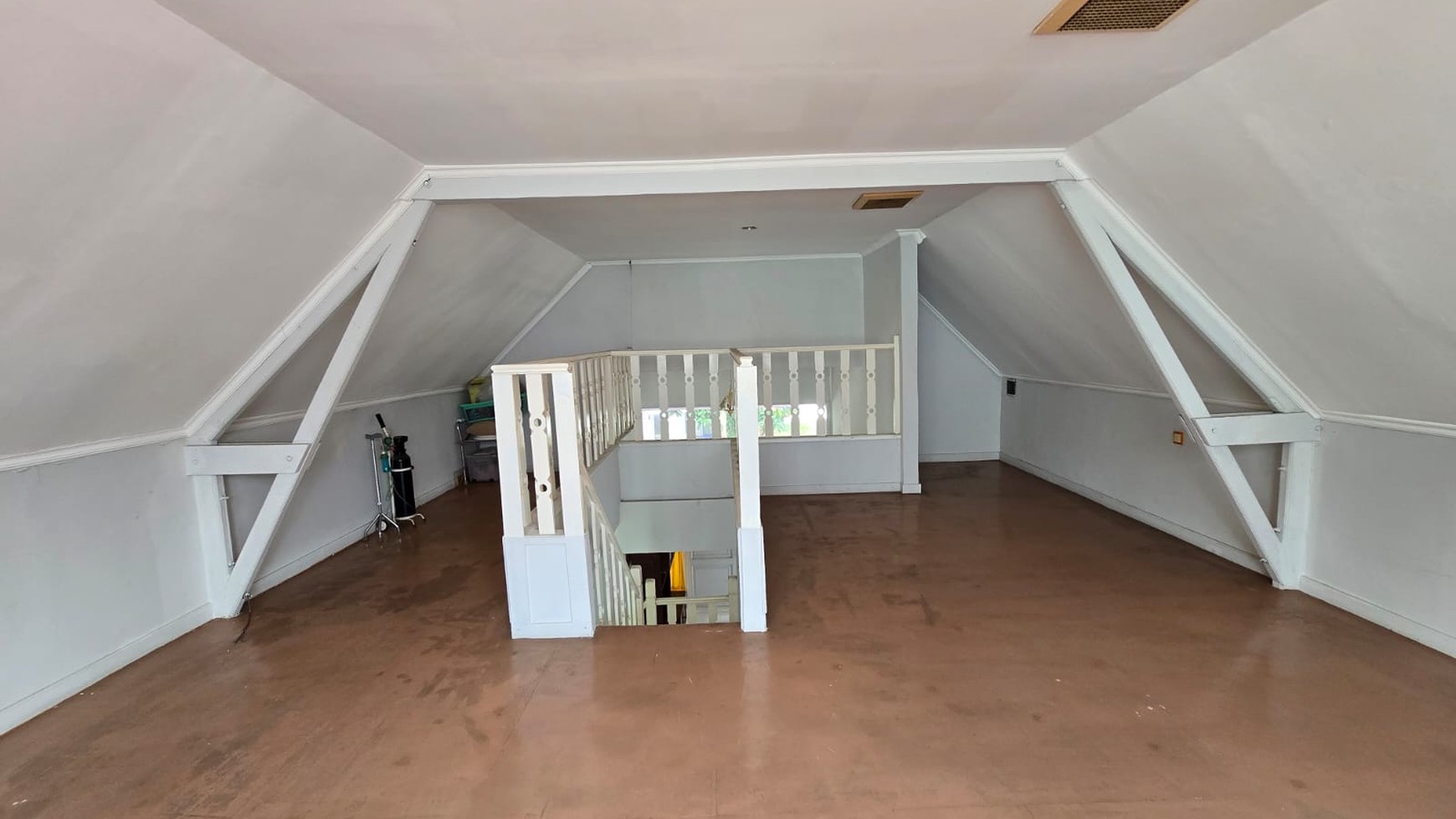 Rumah Bagus Siap Huni di Jl Baranangsiang Indah, Bogor
