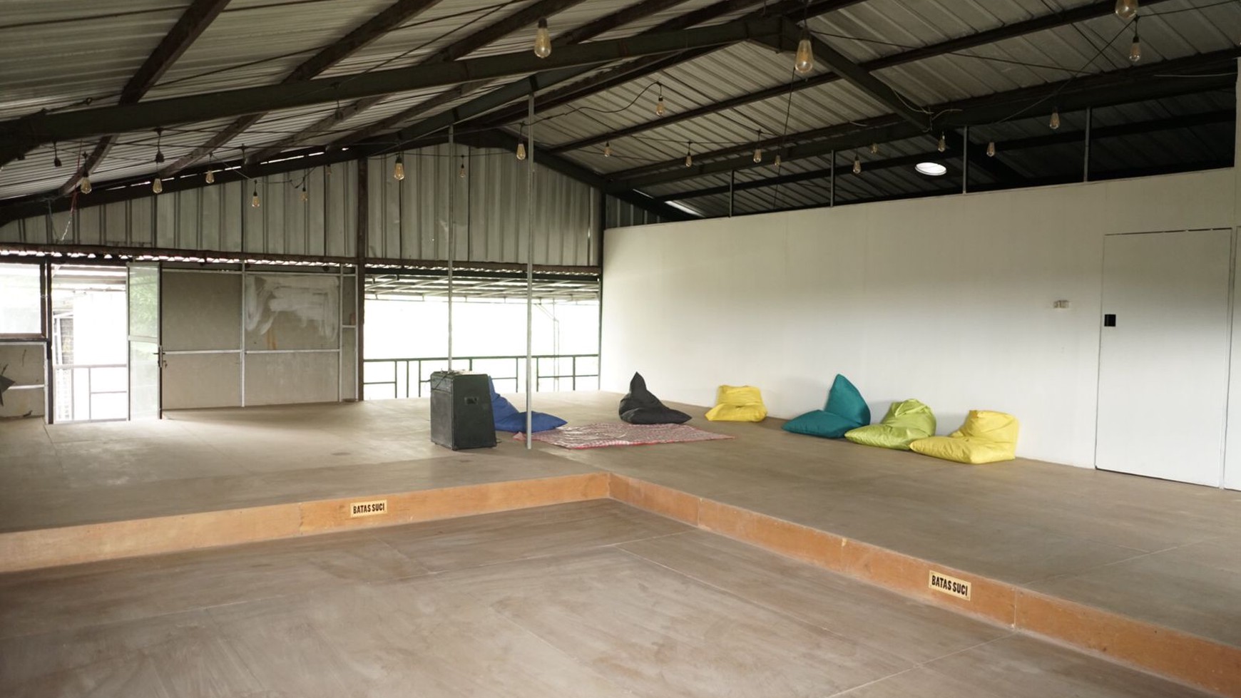 Properti + Usaha Siap Jalan - YUP's Coffee & Eatery Tolengas, Dekat Bandara Kertajati, Tol Cipali & Waduk Jatigede!
