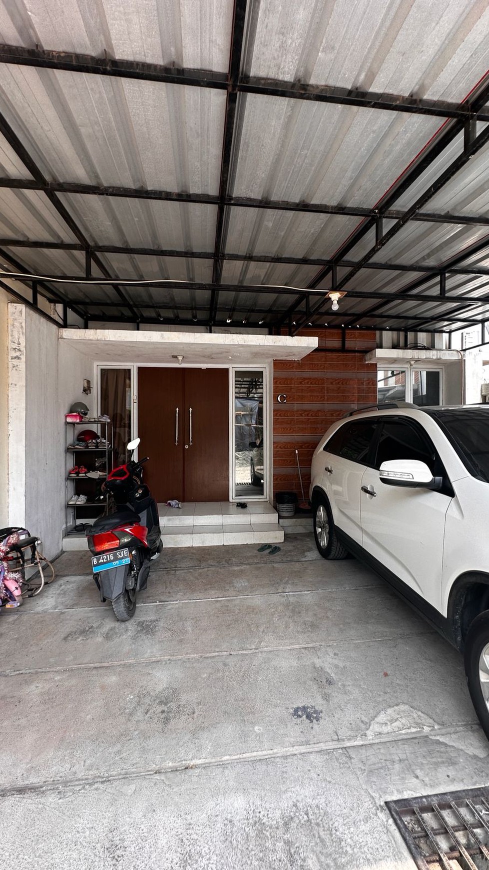 Rumah Siap Huni 3 Lantai di Mega Cinere