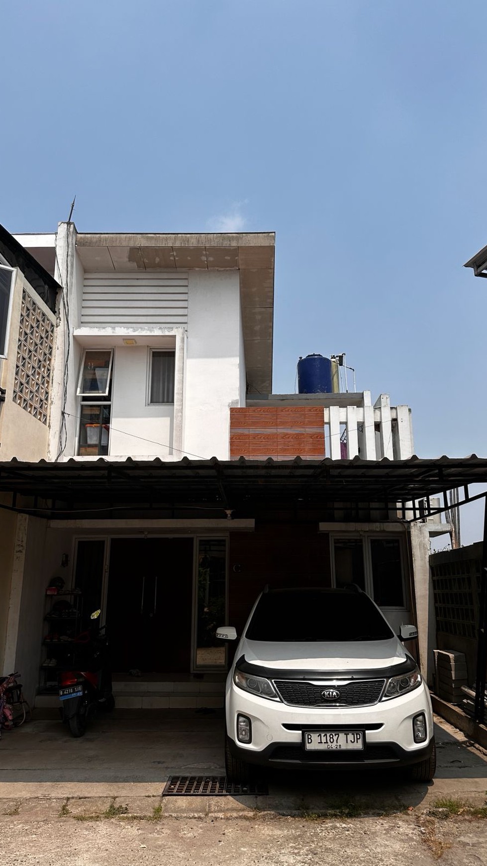 Rumah Siap Huni 3 Lantai di Mega Cinere