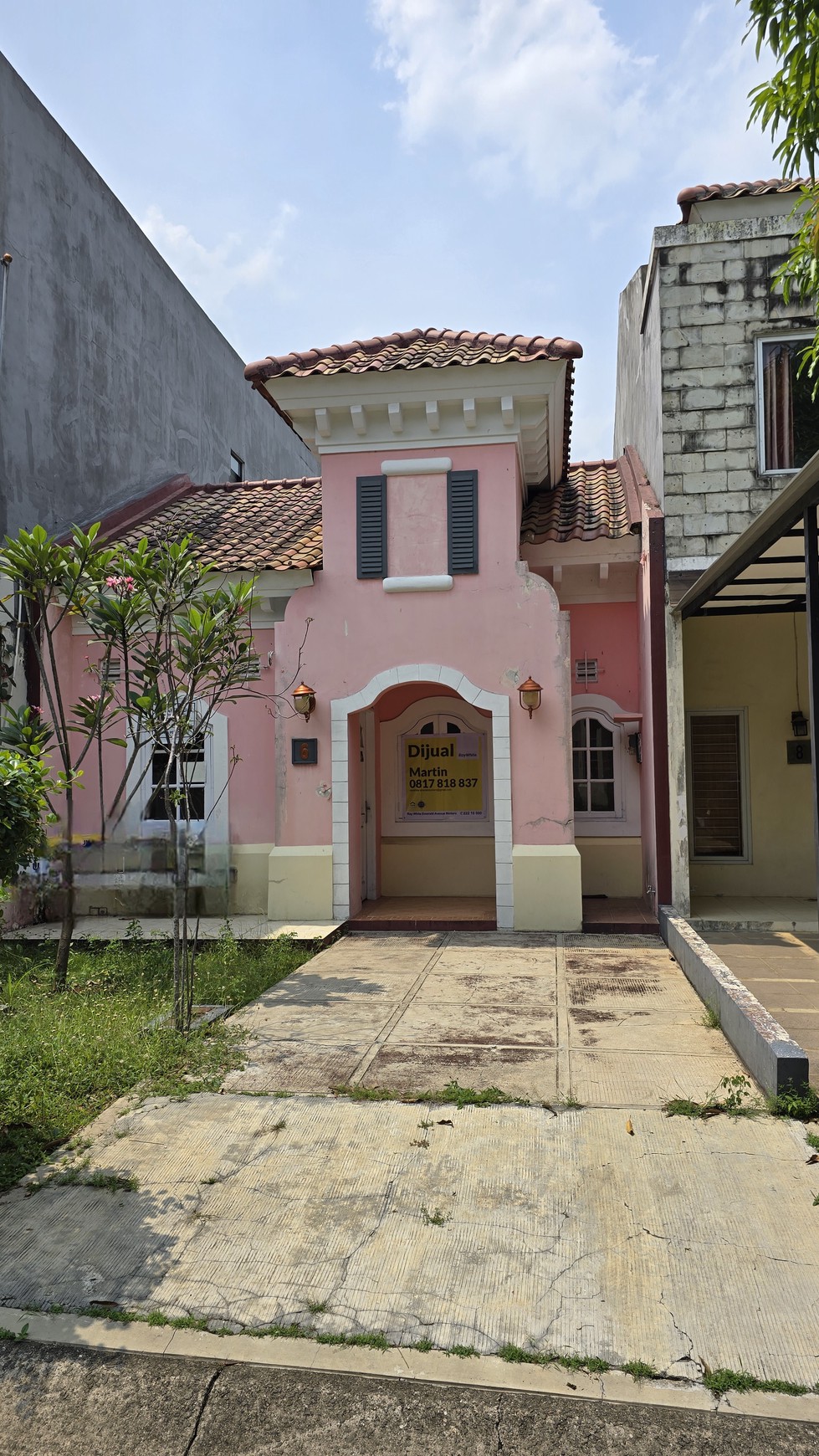 Rumah Bagus Siap Huni Asri di Jl Casablanca ,Citaringgul, Sentul City
