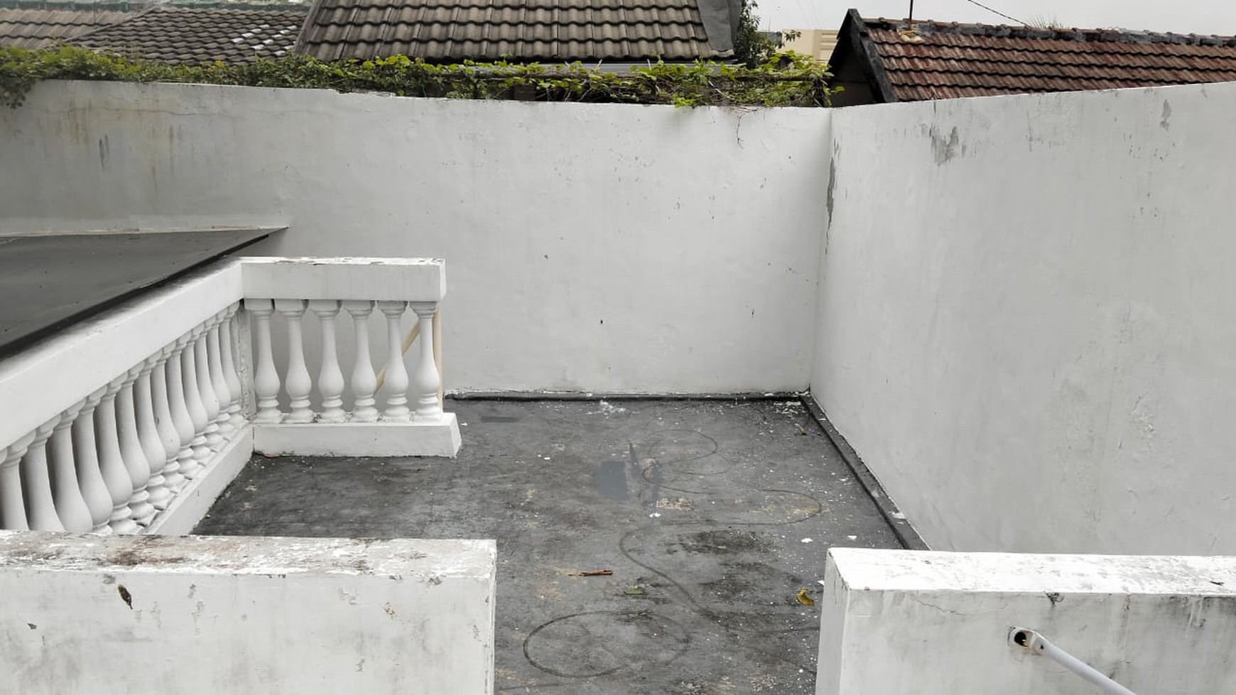 Disewakan Rumah Usaha cocok untuk Resto | Cafe | 150jt nego |Taman Asri, Waru, Sidoarjo