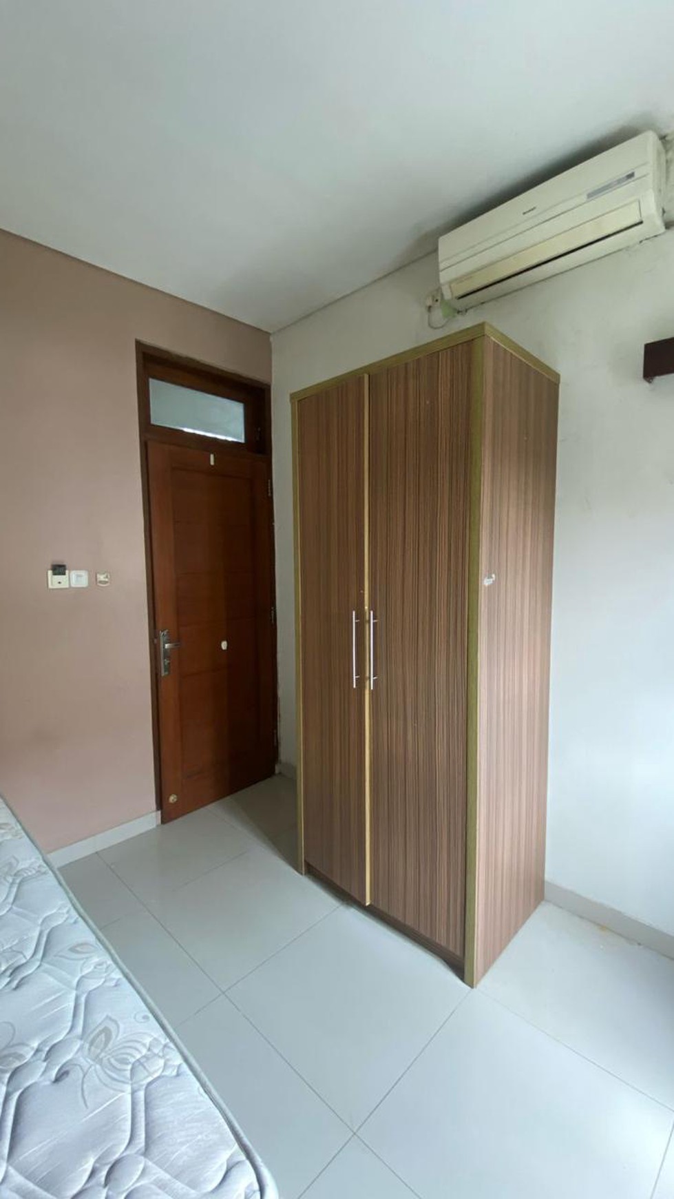Disewa Rumah Luas Siap Huni di Bintaro