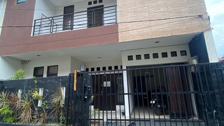 Disewa Rumah Luas Siap Huni di Bintaro