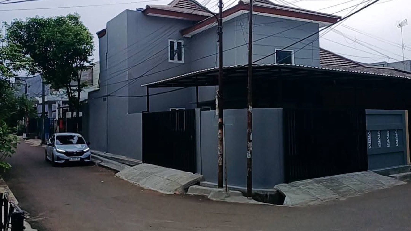 Rumah 2 Lantai Posisi HOOK Siap Huni dengan Hunian Nyaman dan Asri @Ciputat