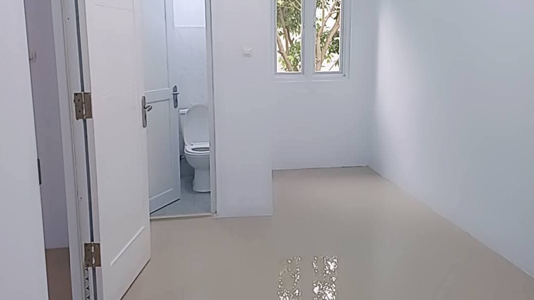 Rumah 2 Lantai Posisi HOOK Siap Huni dengan Hunian Nyaman dan Asri @Ciputat