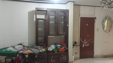 Disewakan Rumah Dengan Lokasi Strategis @Kebayoran Lama