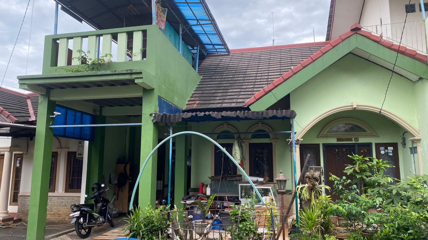 Dijual Cepat Rumah 2 Lantai Siap Huni dengan Hunian Nyaman dan Asri