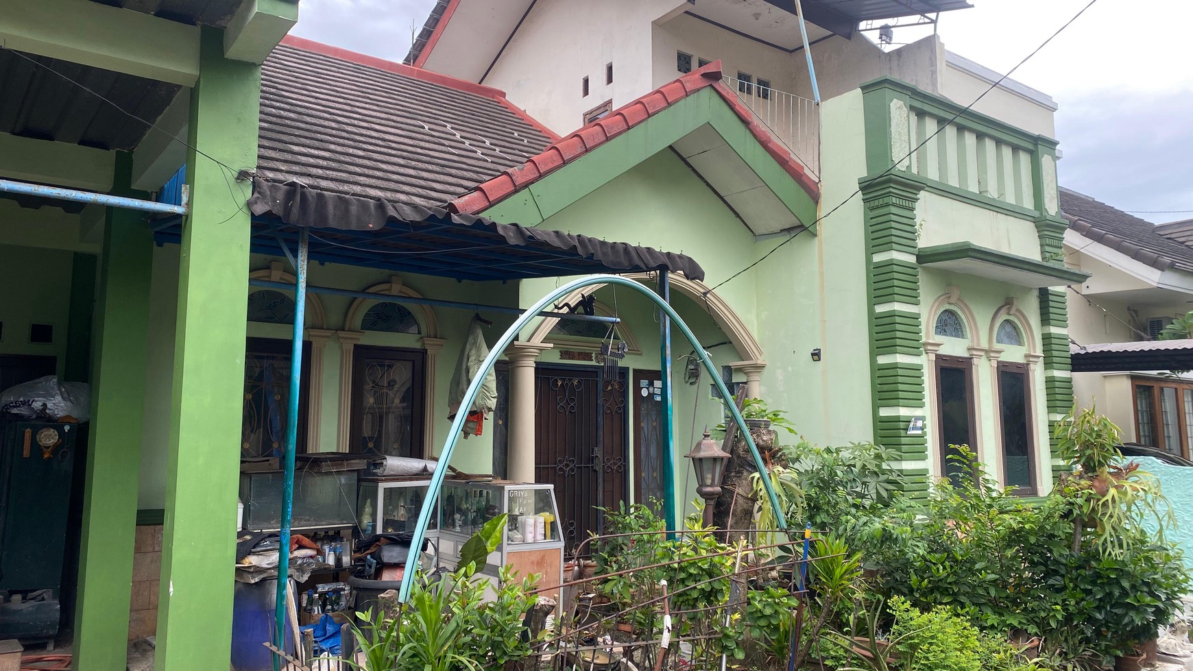 Dijual Cepat Rumah 2 Lantai Siap Huni dengan Hunian Nyaman dan Asri