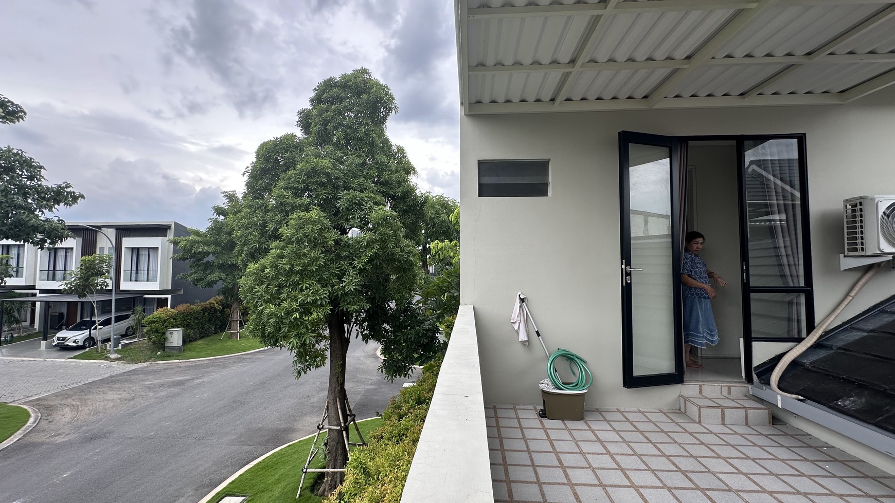 Rumah Citraland 1M-an Furnished Full Renov Surabaya