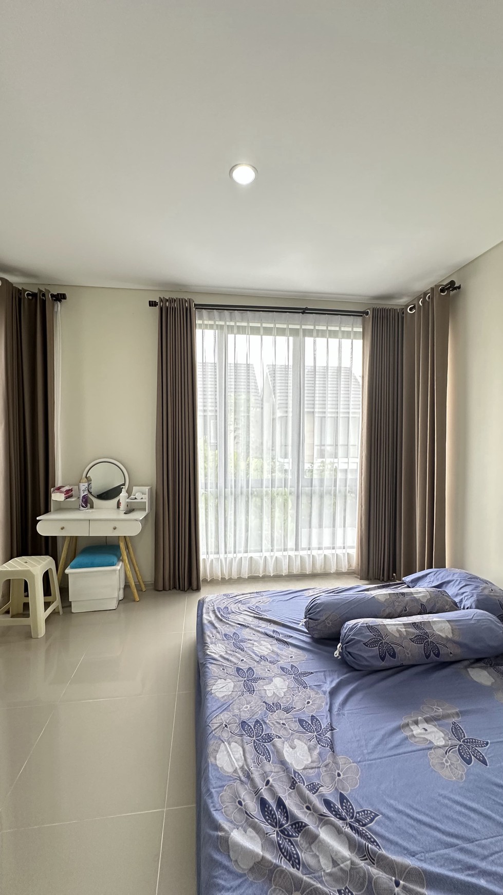 Rumah Citraland 1M-an Furnished Full Renov Surabaya