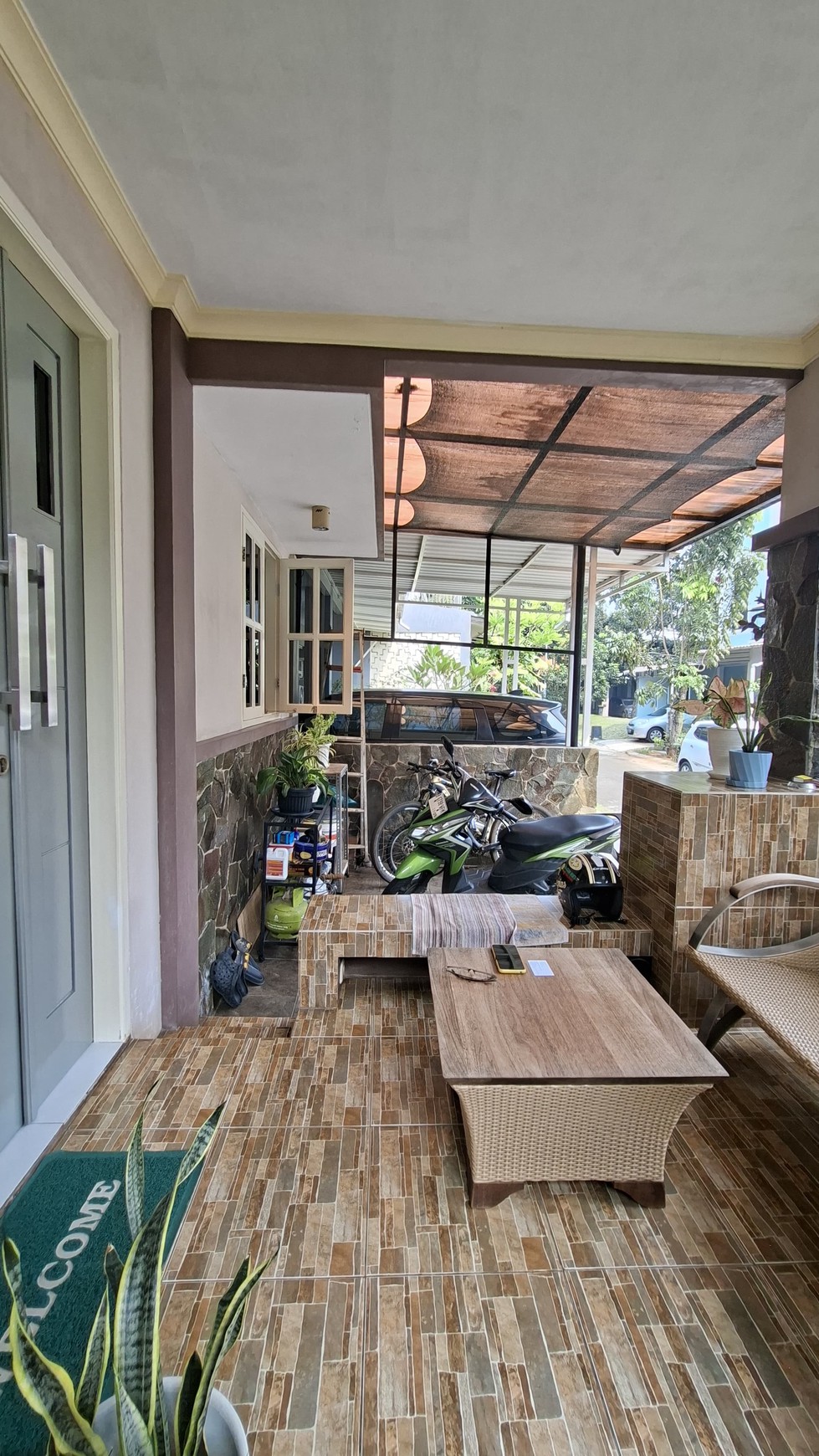 Rumah 1½ Lantai Siap Huni dengan Hunian Nyaman dan Asri di @Graha Raya