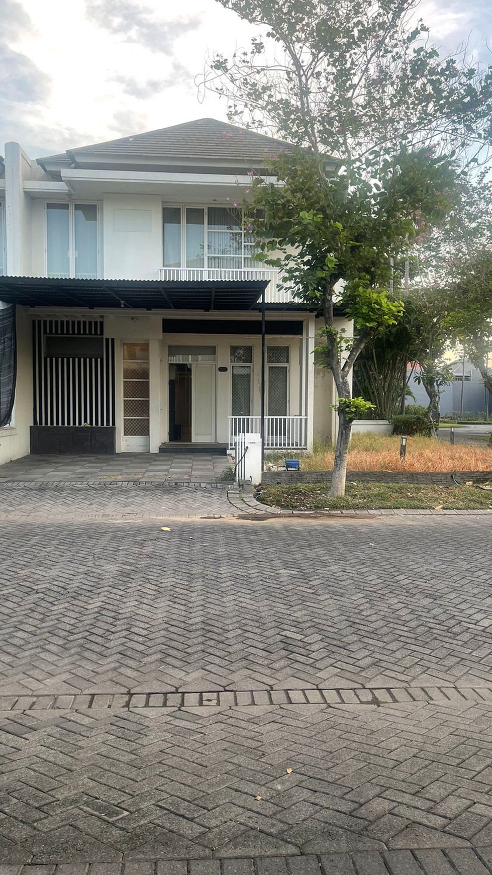 Rumah Cluster Addington Royal Residence, Surabaya