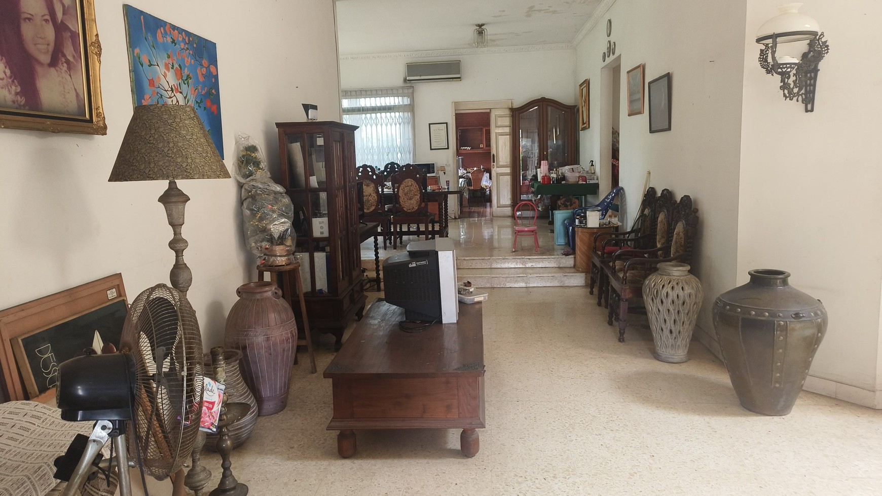 Dijual Rumah dihitung tanah di Pondok Labu, lokasi Stategis