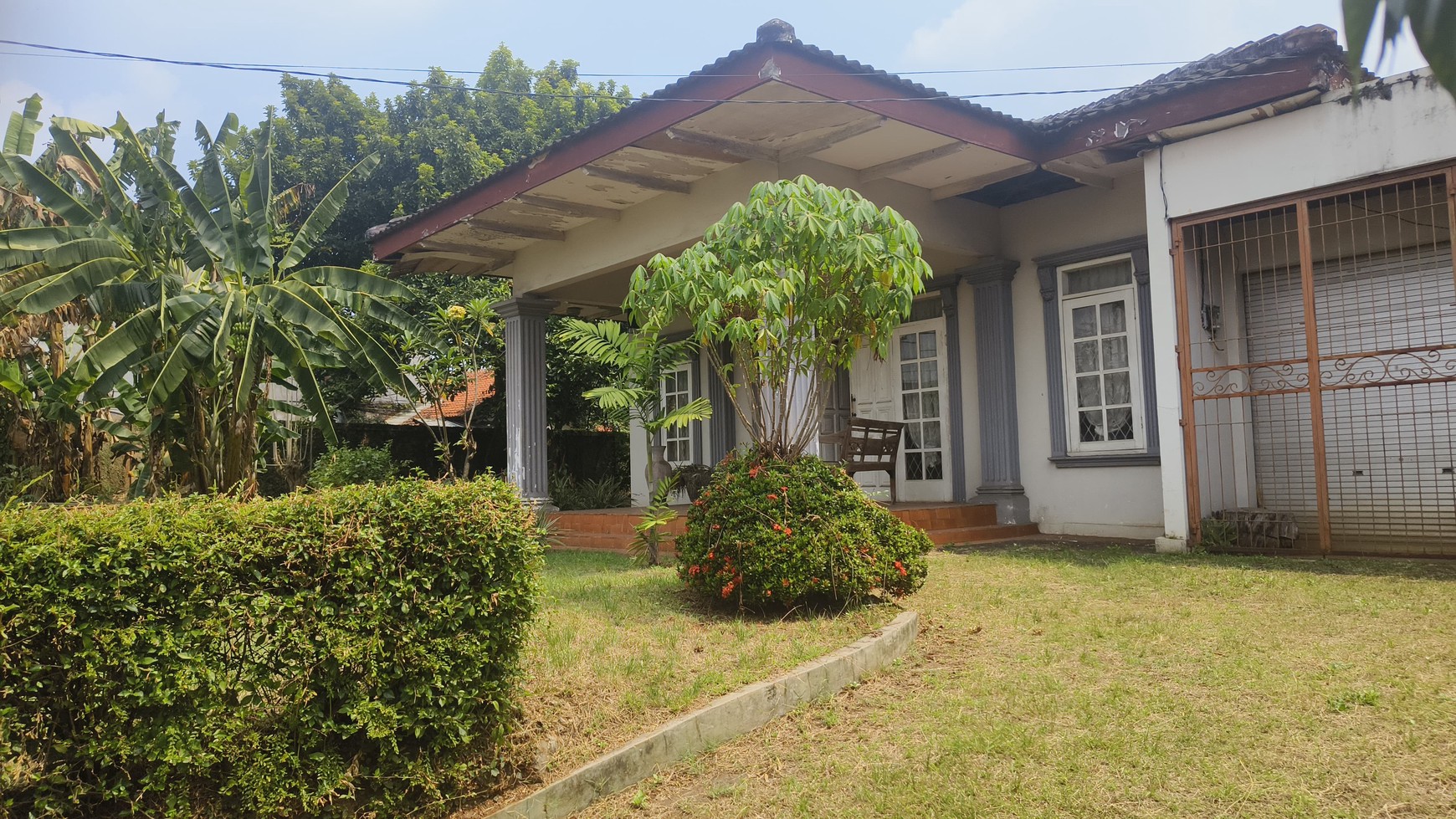 Dijual Rumah dihitung tanah di Pondok Labu, lokasi Stategis