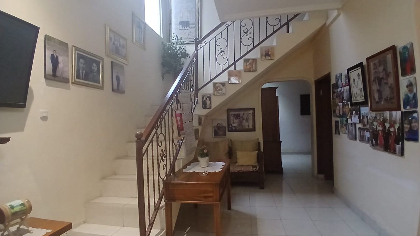 Dijual rumah dalam komplek BPK cinere