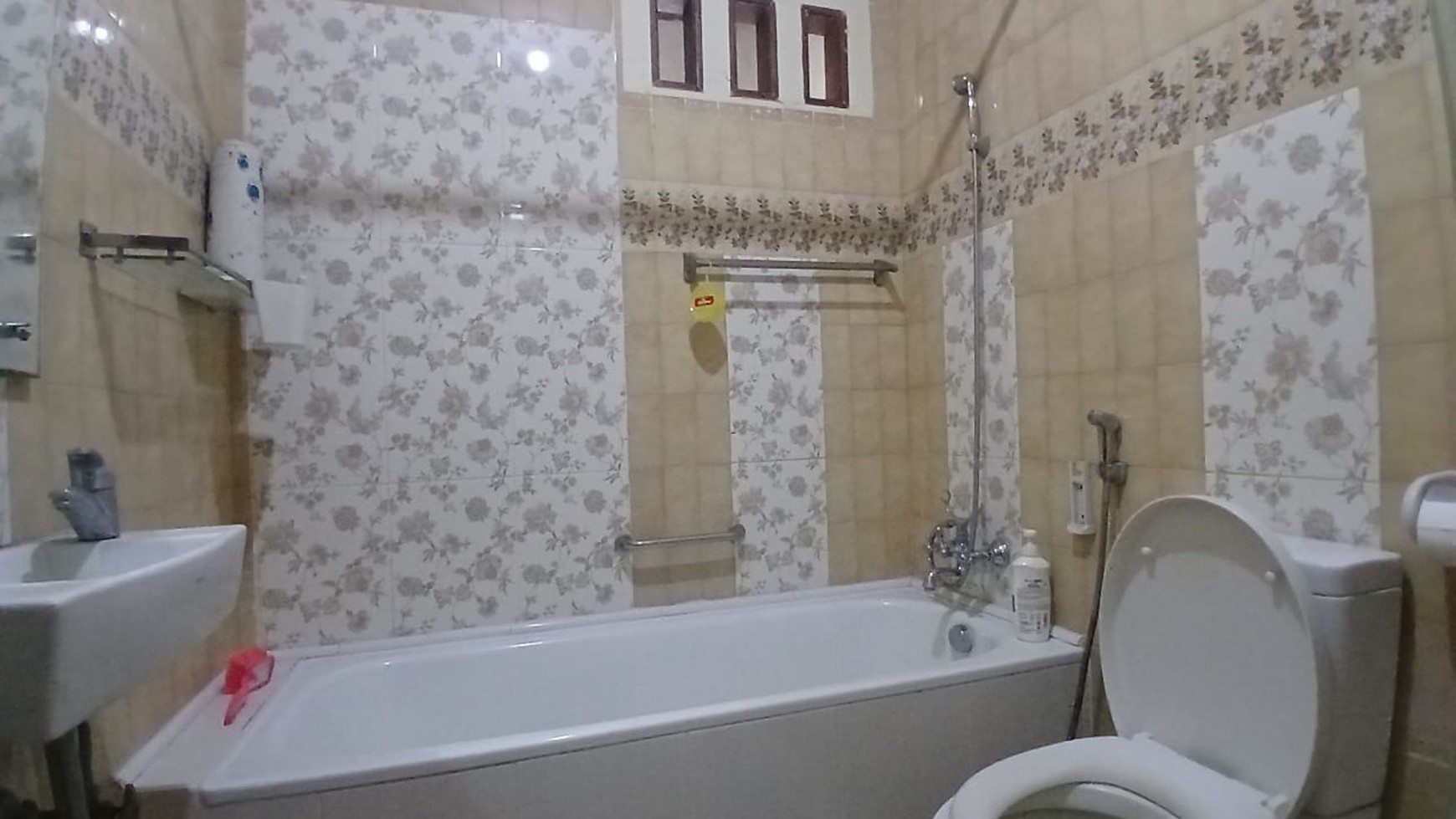 Dijual rumah dalam komplek BPK cinere
