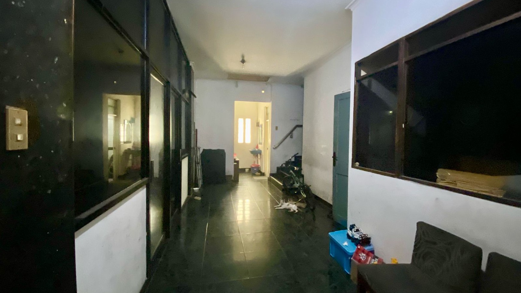 Ruko Gandeng Harmoni Jakpus 9 m x 16 m, di dalam kompleks Harmoni Plaza , Harga di Bawah NJOP, deket Halte Harmoni