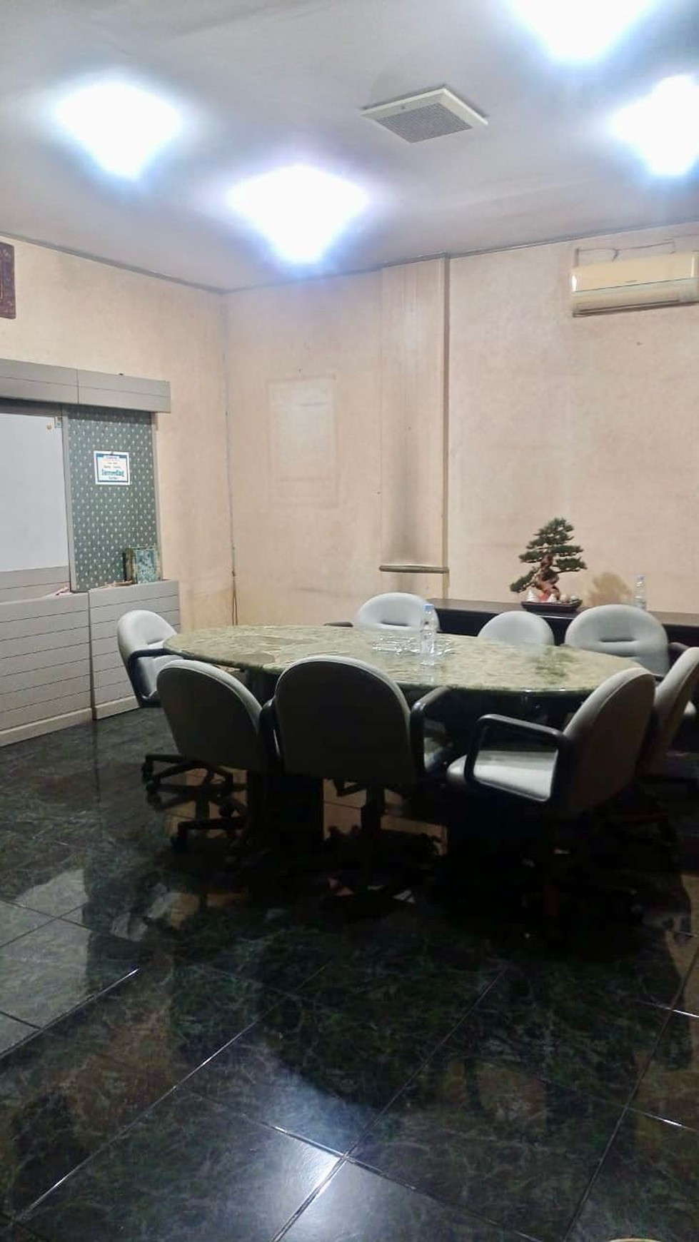 Ruko Gandeng Harmoni Jakpus 9 m x 16 m, di dalam kompleks Harmoni Plaza , Harga di Bawah NJOP, deket Halte Harmoni
