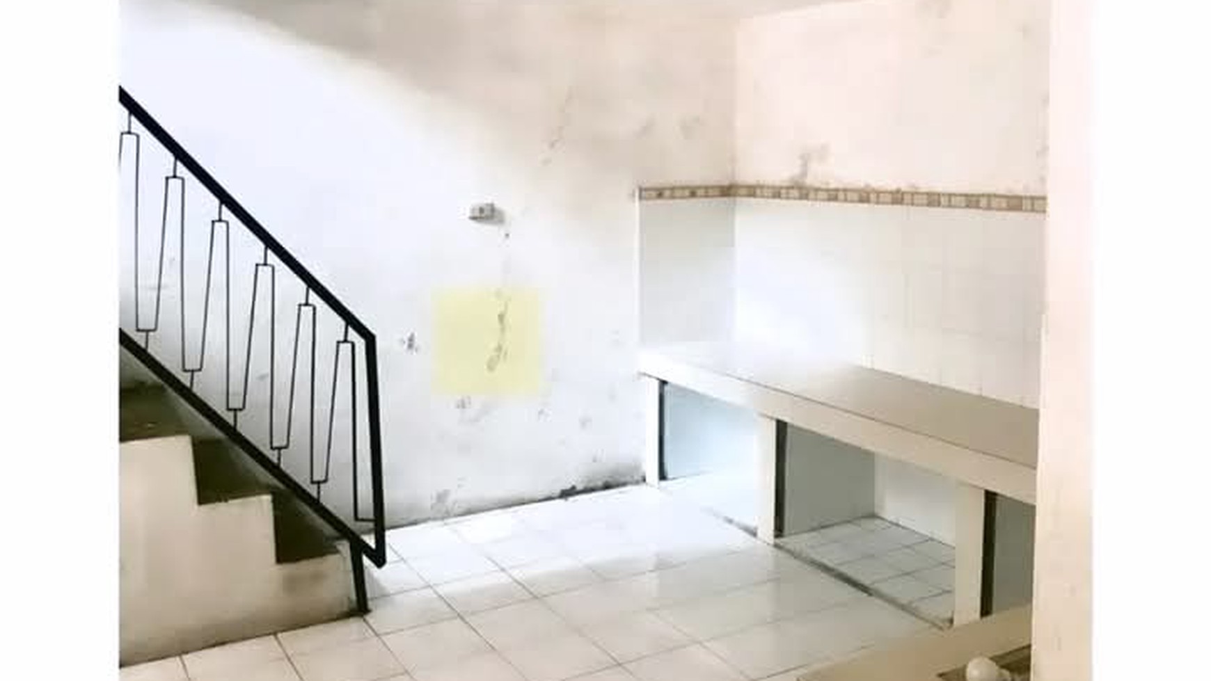 Dijual rumah di teluk betung