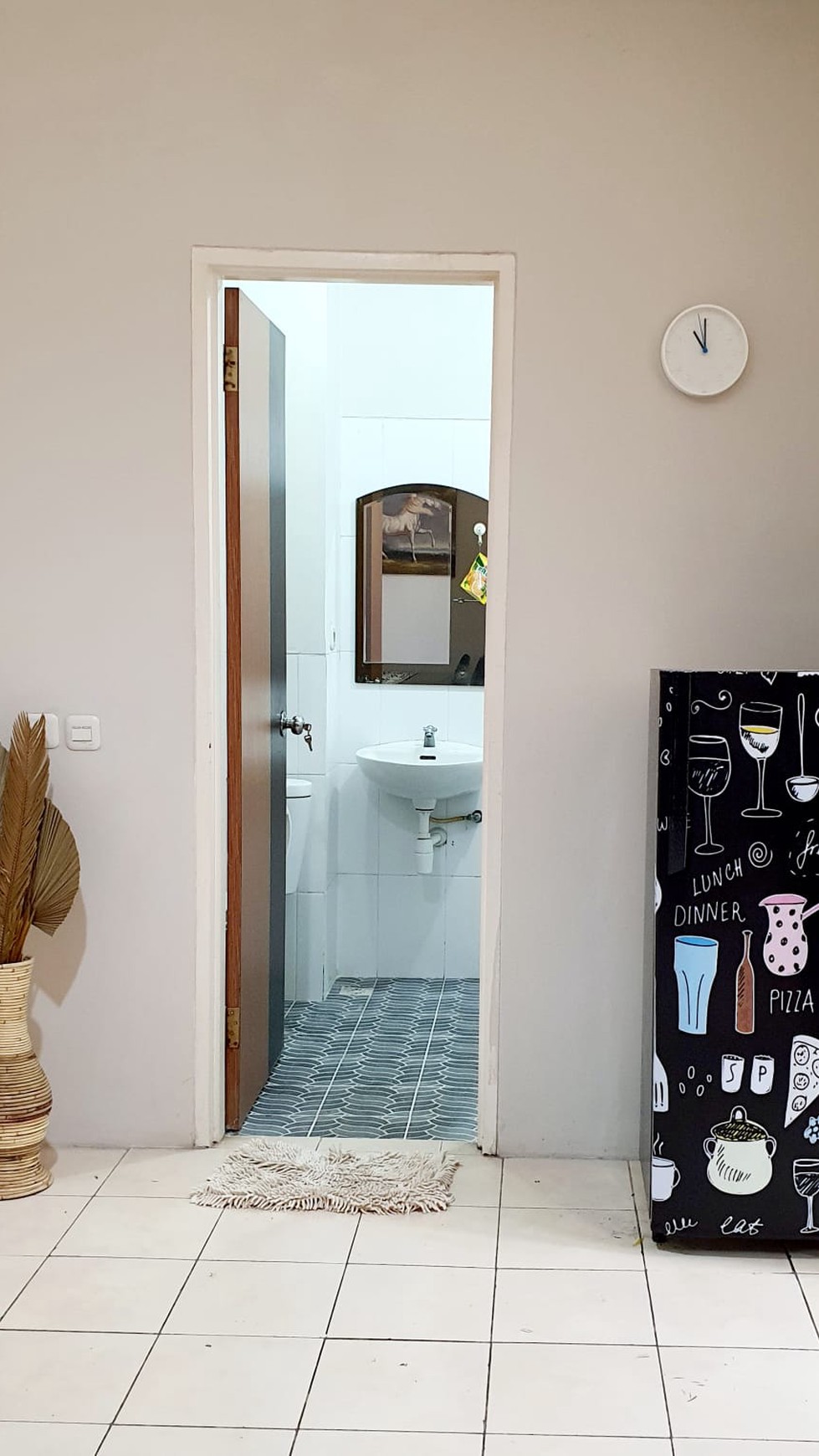 Disewakan murah townhouse di Taman Paris 1 - Lippo Karawaci Tangerang