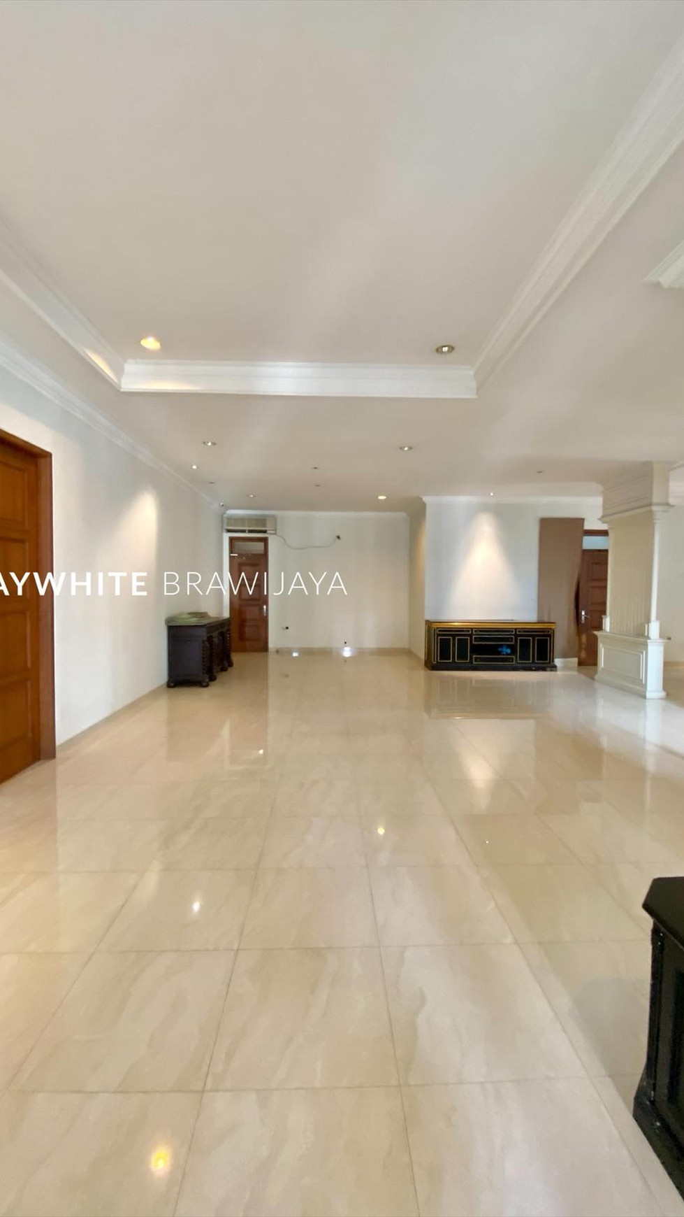Rumah dalam Kompleks Elite Area Taman Patra Kuningan